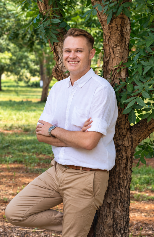 Armand, Human Resources Manager at Major Travel
